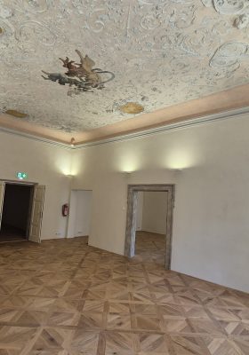 Vídeňský kříž podlaha a výmalba